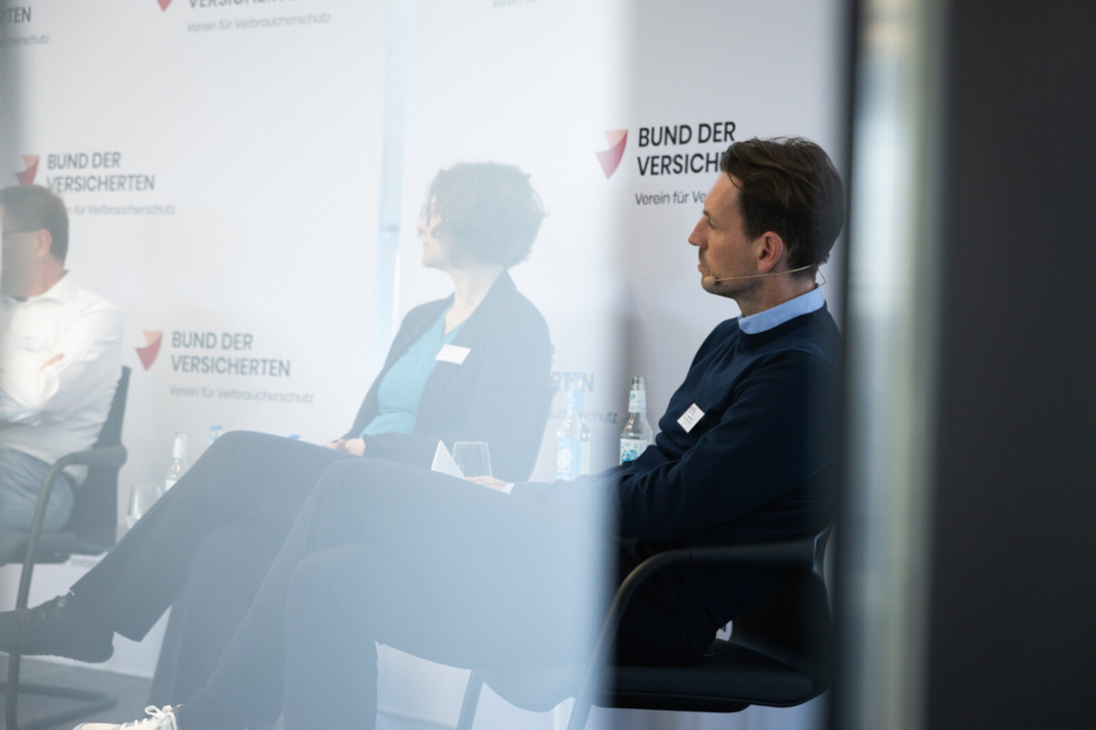 Das Bild zeigt Dr. Dina Frommert, Deutsche Rentenversicherung, und BdV-Vorstand Stephen Rehmke während der Diskussionsrunde. | © Valeska Achenbach